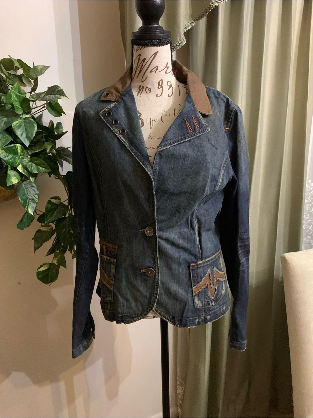 Vintage Women’s Blue Denim Casual Jacket